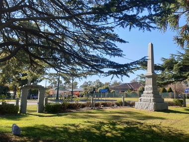 Photograph, Memorial Gates and War Memoria at Harcourt, Victoria, 22/05/2021