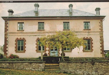 Photograph - Photograph - Colour, Lisa Gervasoni, Villa Parma, Hepburn Springs