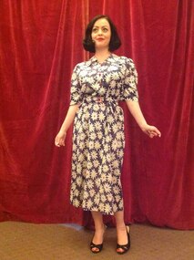 1930s cotton feedsack dress, Blue cotton daisy print feedsack dress 1930s, 1930s