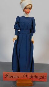 Education kit - Florence Nightingale Miniature Doll, Nursing Through the Ages