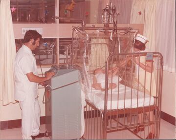 Photograph - School 85 - 1975 Mildura Hospital