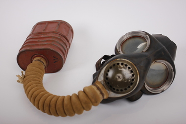 Equipment - Gas Mask, Unknown