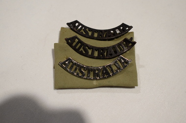 Uniform - Australian Army Shoulder Badges x 3