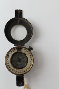 Equipment - Compass, COMPASS PRISMATIC LIQUID (AUST), WWII used
