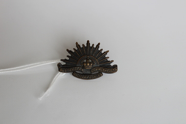 Badge - Australian Commonwealth Military Force Badge, Unknown