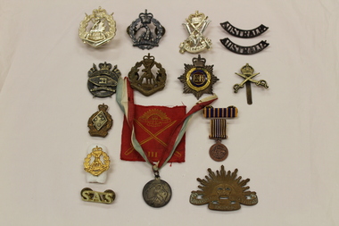 9 x badges, Unknown