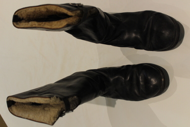 Clothing - Boots, leather flying, 1944?