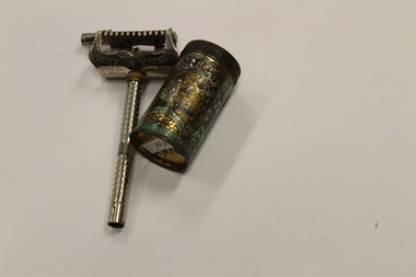 Equipment - Safety razor with metal container, Approximately 1914