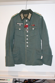 WWII German uniform, Unknown