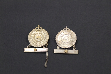 Memorabilia - Badge x 2, Circa 1942