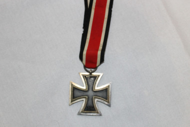 Memorabilia - German Iron Cross 2nd Class, Circa 1940's