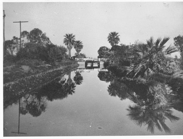 Photograph, Cisterns on Irrigation channel at Merbein, unknown