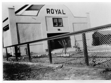 Photograph, Royal Picture Theatre, unknown