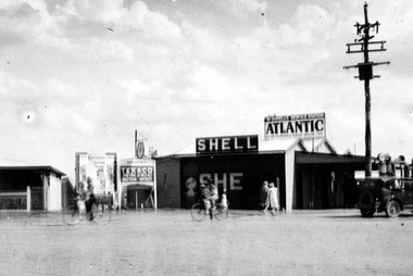 Photograph, Birdwoodton Store, c.1934