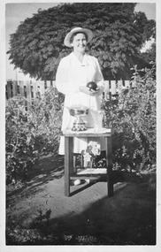Photograph, Em. Holcombe -  May Lawn Bowling Carnival Single, c.1944