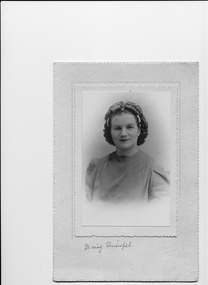 Photograph, Daisy Queripel, unknown