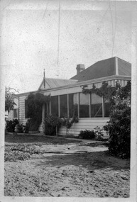 Photograph, Alex Bruce's House, Birdwoodton, c.1920's