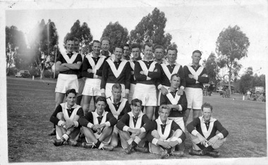 Photograph, Merbein South Football Team, 1946