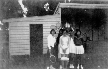 Photograph, Kenny Park Tennis Club Players, unknown