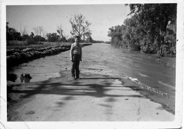 Photograph, Pump Hill Merbein, 1956