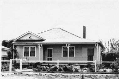 Photograph, Jamieson's House, 27 Commercial St. Merbein, c.1940's