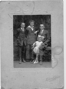 Photograph, Crosbie Family (Will), unknown