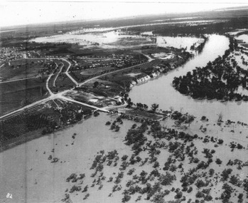 Photograph, Murray River flood pumping station 1, 1956