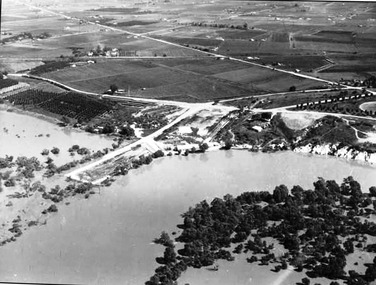 Photograph, Murray River flood Pump Hill, 1956