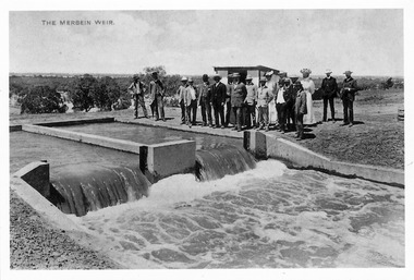 Photograph, Merbein Weir (Postcard), unknown