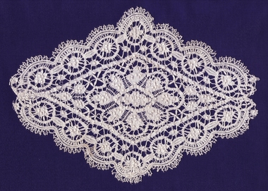 Textile - Bedfordshire Maltese Lace, Late 19th Century