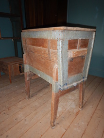 Container - Flour bin