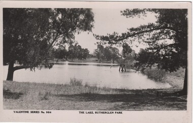 Postcard - Image, The Lake, Rutherglen Park, 1930s