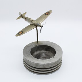 Memorabilia - Trench art, spitfire attached to ashtray, WW2