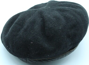 Uniform Headress, 1945