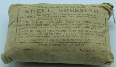 Equipment - shell dressing, wound pad, Johnson & Johnson, Jan 1944