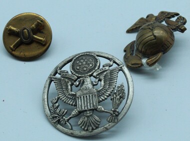 Badge - 1  Artillery Lapel Badge . 2. US Air Force Hat Badge . 3. US Marine Corps