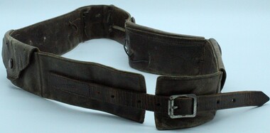 Uniform - money belt, insignia, medal, Equipment, Circa 1940's