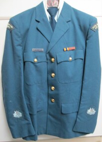 Uniform - RAAF, RAAF (WO1) uniform belonging to R M Carlton with jacket, cap, belt and leather gloves