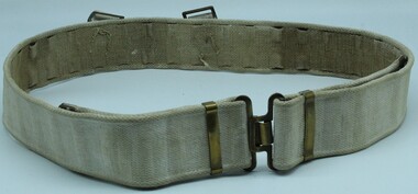 Uniform - Equipment  Web Belt with brass fittings, WW2
