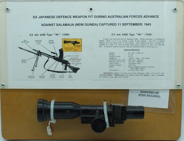 Memorabilia - Japanese Army sight, Japanese Army sight with descriptive information pamphlet, c.1940