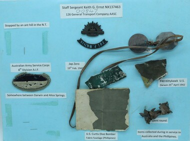 Souvenirs WW2, Assorted collection of fragments and dog tags