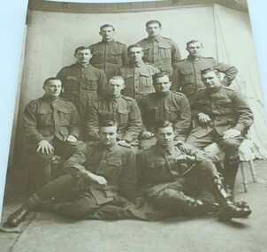 Photographs, Group photo plus