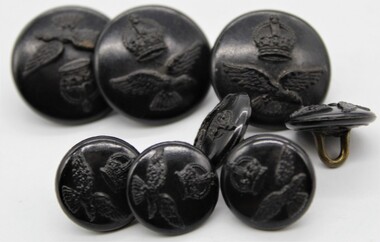 Uniform, Buttons
