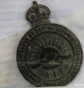 Uniform - WW1 Return from active service lapel badge