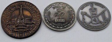 Uniform - Three tokens, Armoured regiment Royal Netherlands Army