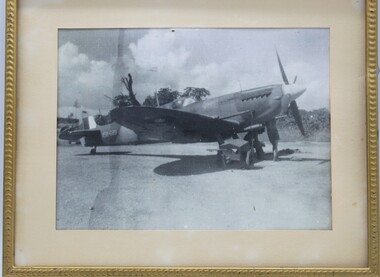 Work on paper - Photo of Warplane