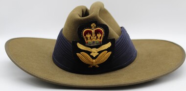 Uniform, Slouch hat