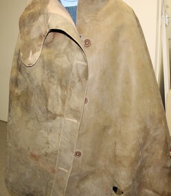 Uniform - Gas cape, Equipment