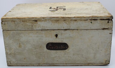 Souvenir (collection), Wooden  Box with German emblem painted on top