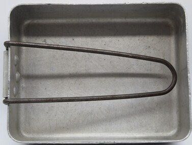 Equipment - Aluminuim Dixie with handle, Container for heating and eating from